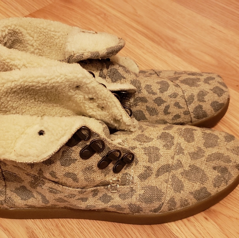 Tom's Sneakers